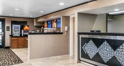 Quality Inn Defiance