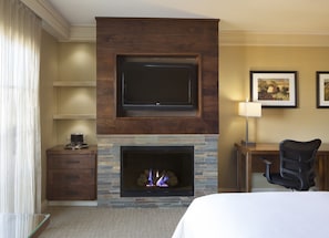 Premium bedding, in-room safe, individually decorated - Hotel Abrego (Monterey)