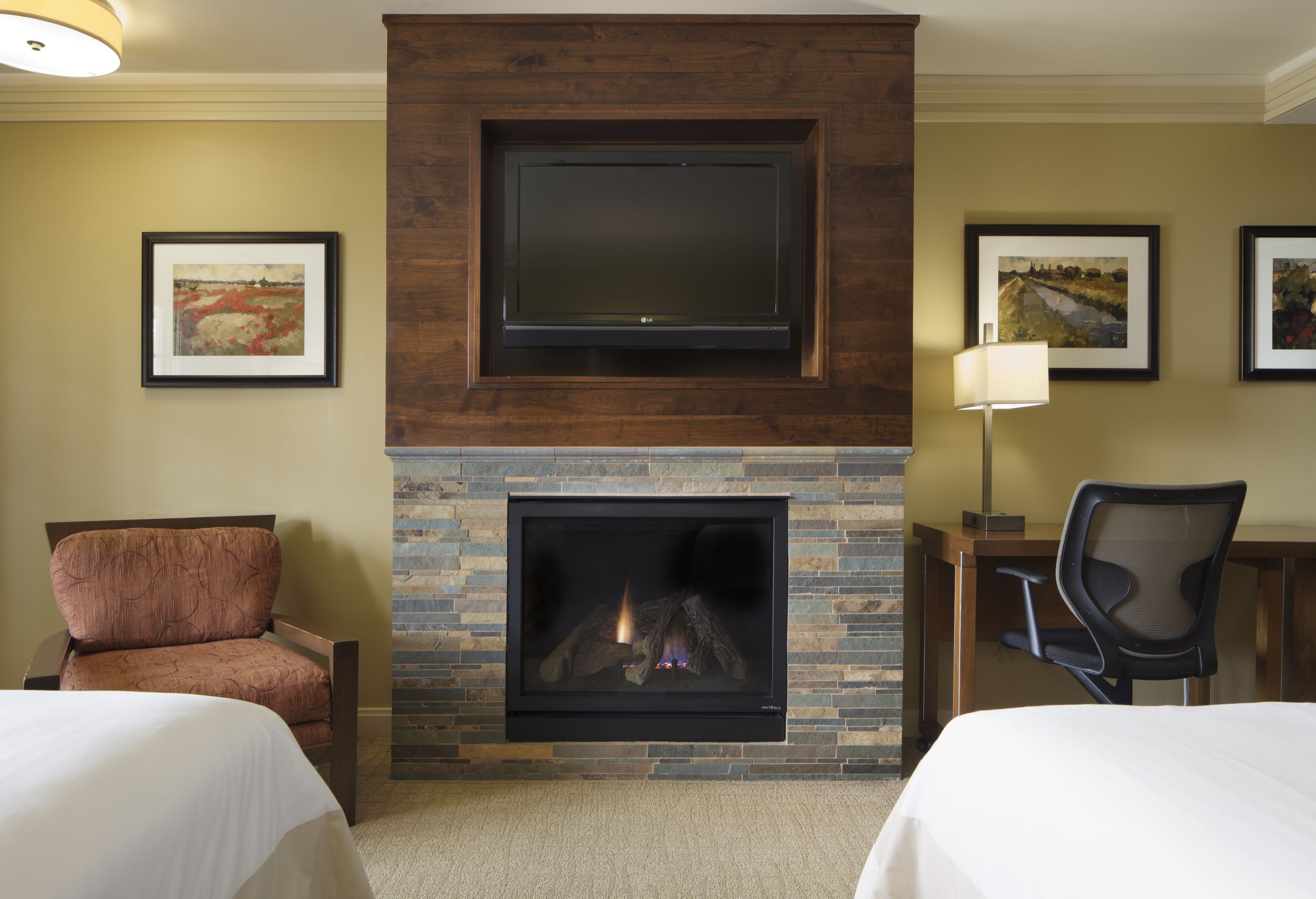 premium bedding, in-room safe, individually decorated