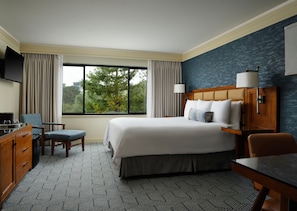 Deluxe Room, 1 King Bed | Premium bedding, in-room safe, individually decorated