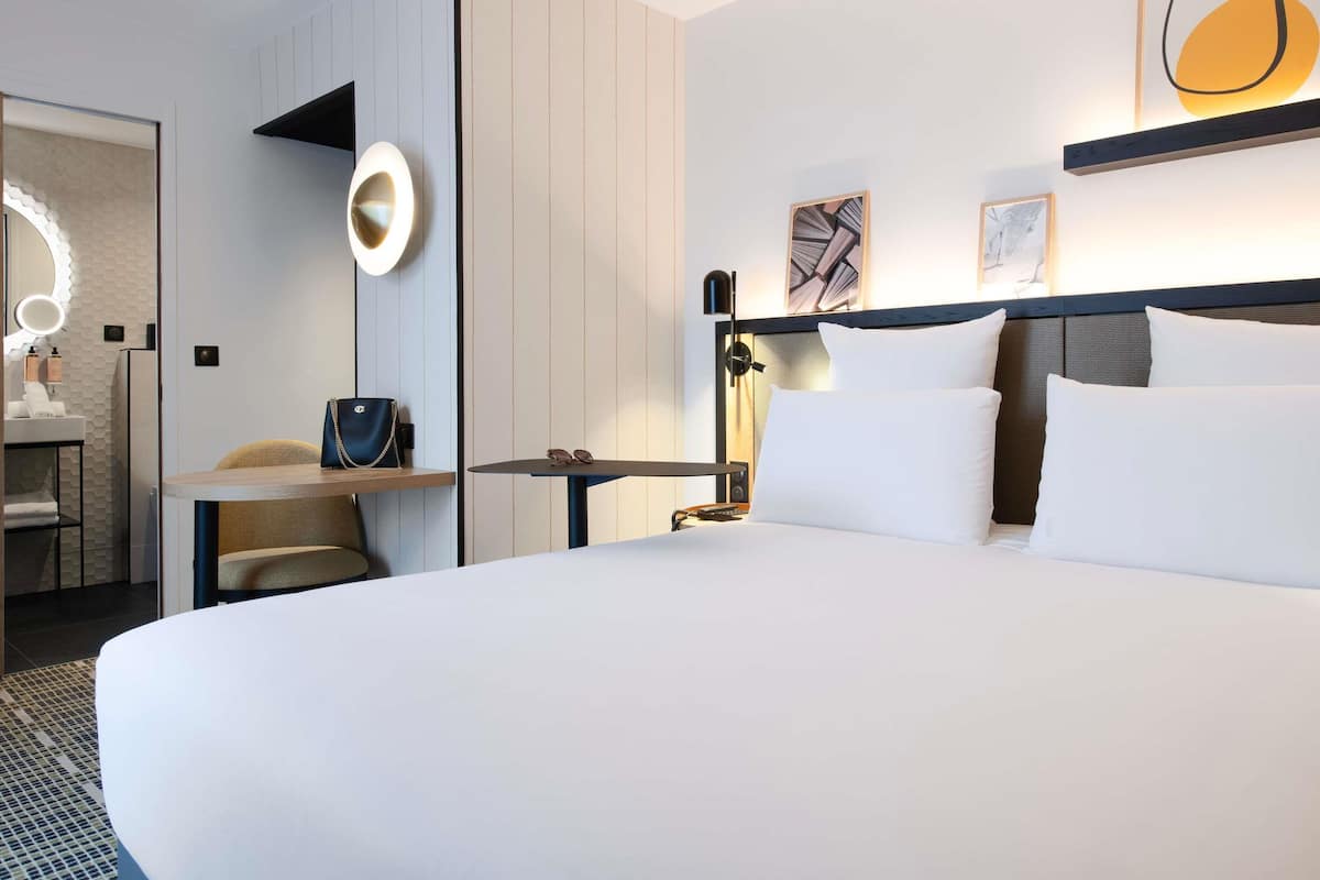 Minibar, in-room safe, desk, blackout drapes