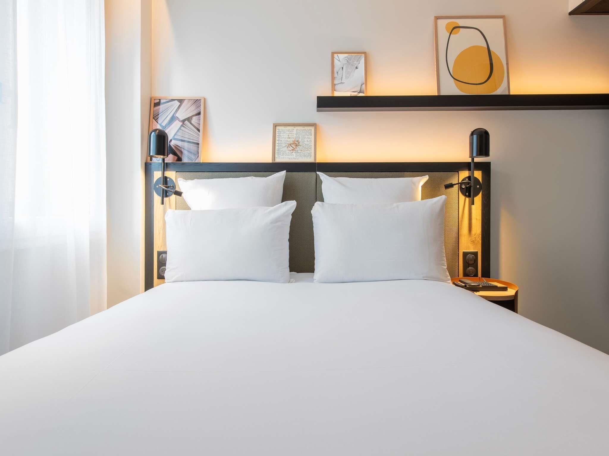 Habitación clásica, 1 cama individual | Minibar, caja fuerte, escritorio y cortinas opacas