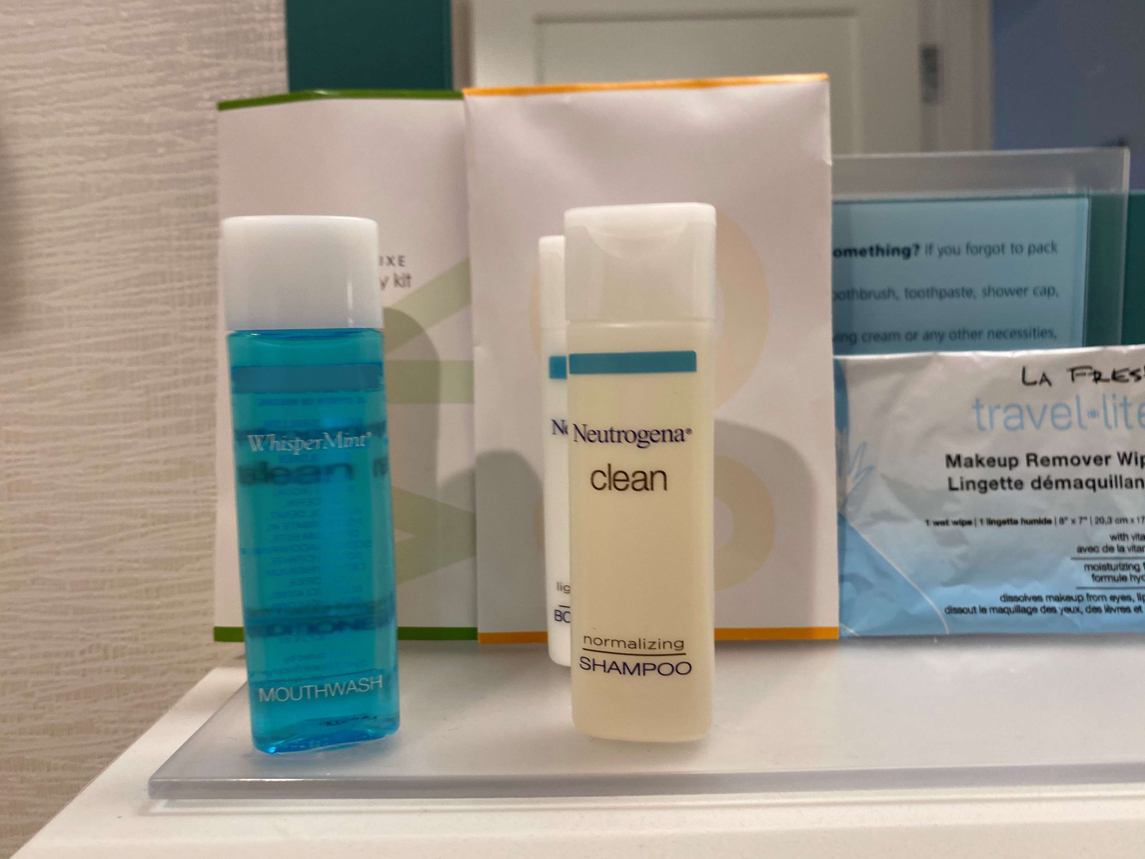 room, 1 king bed, accessible (hearing) | bathroom | free toiletries, hair dryer, towels