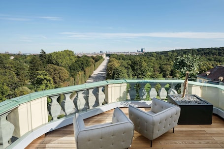 Kaiser Suite | View from room. Austria Trend Parkhotel Schönbrunn