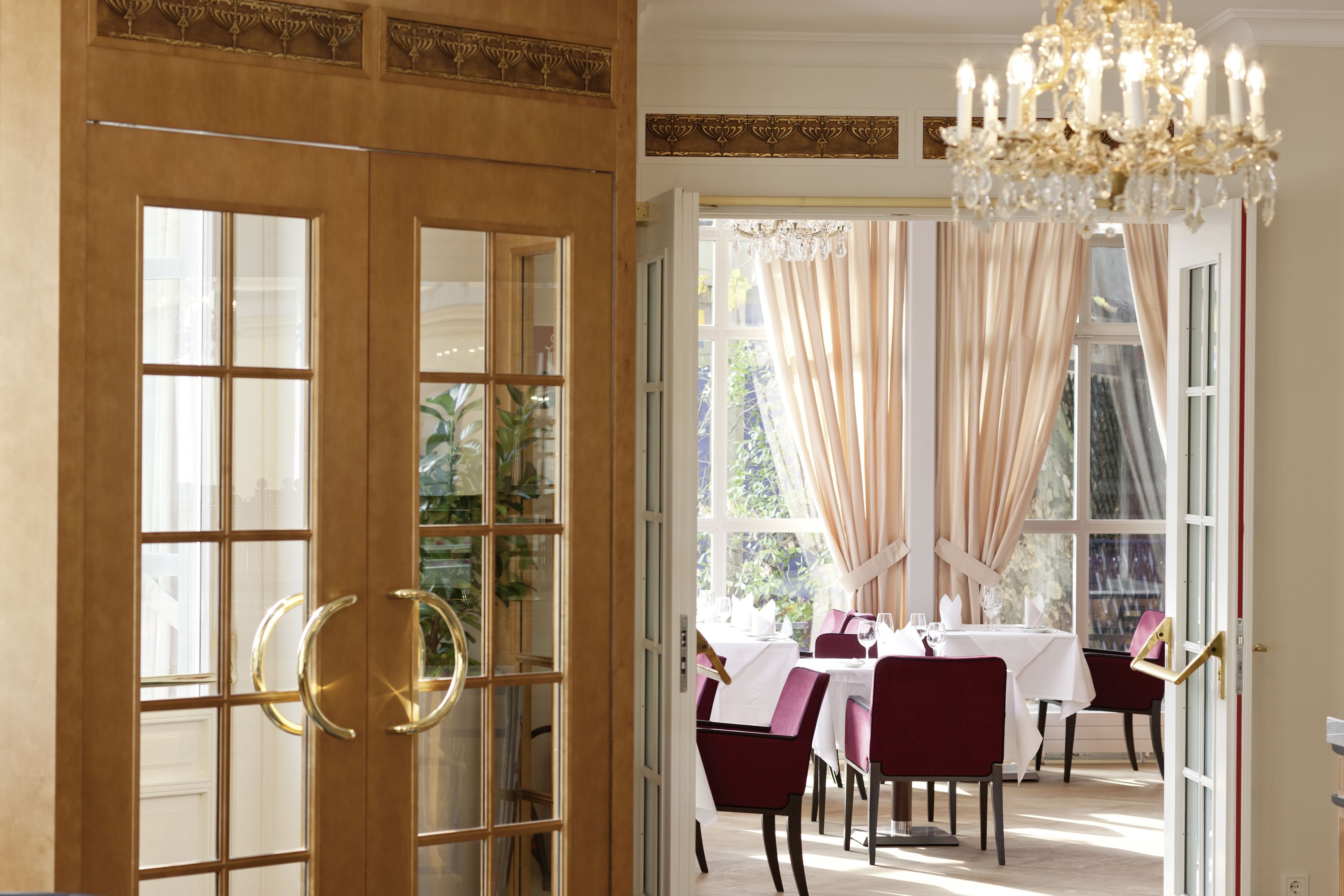 daily buffet breakfast (eur 28 per person)