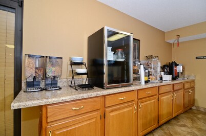 Travelers Inn and Suites