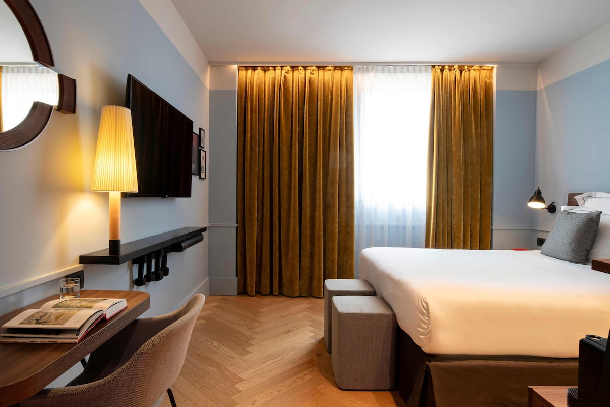 La Cosy | 羽毛の掛け布団、ミニバー、セーフティボックス (室内)、デスク