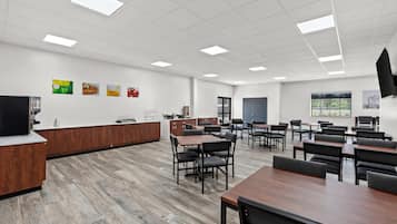 Gratis morgenmadsbuffet hver dag