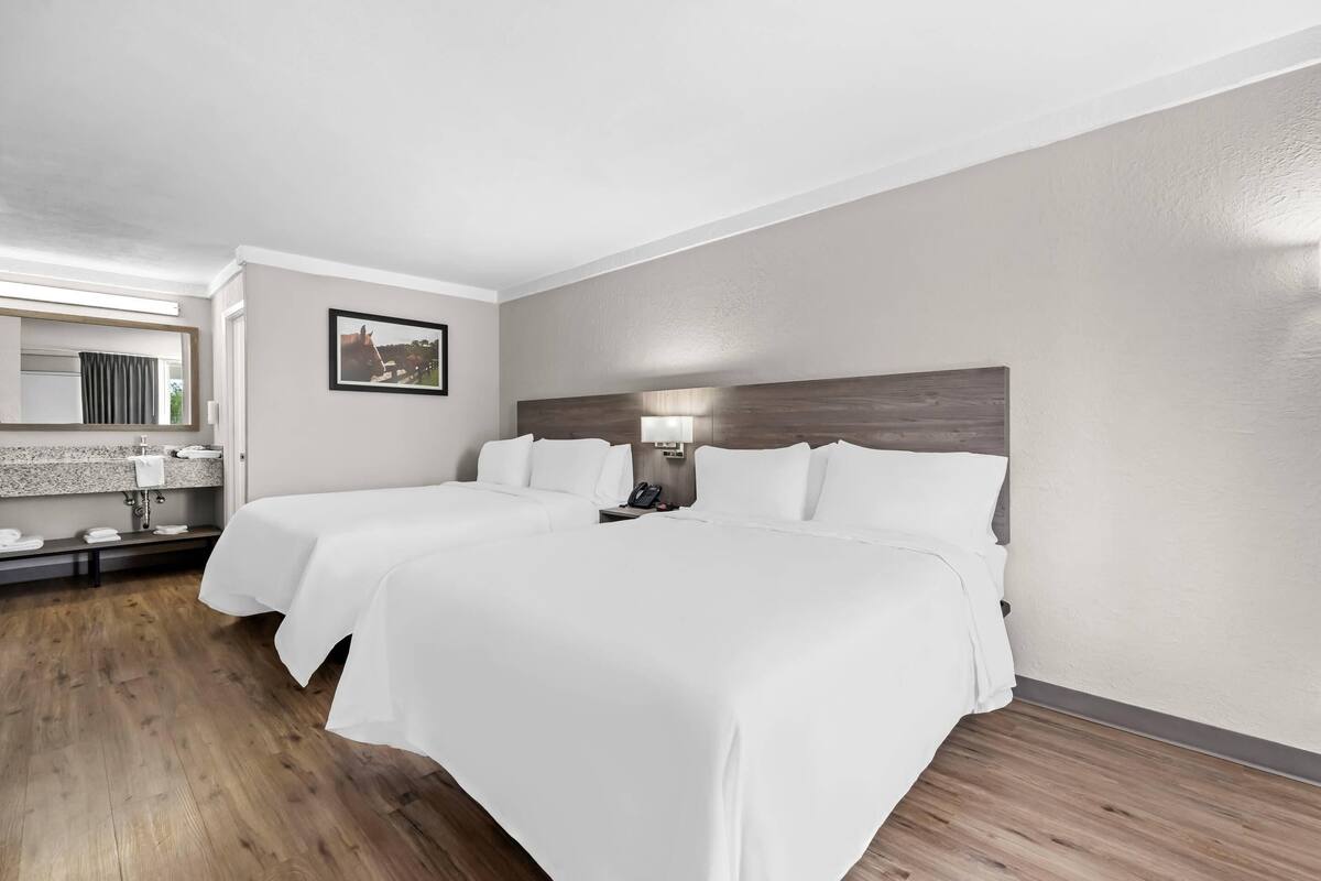Suite, Multiple Beds, Non Smoking