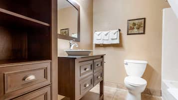Suite, 2 Queen Beds, Non Smoking | Bathroom