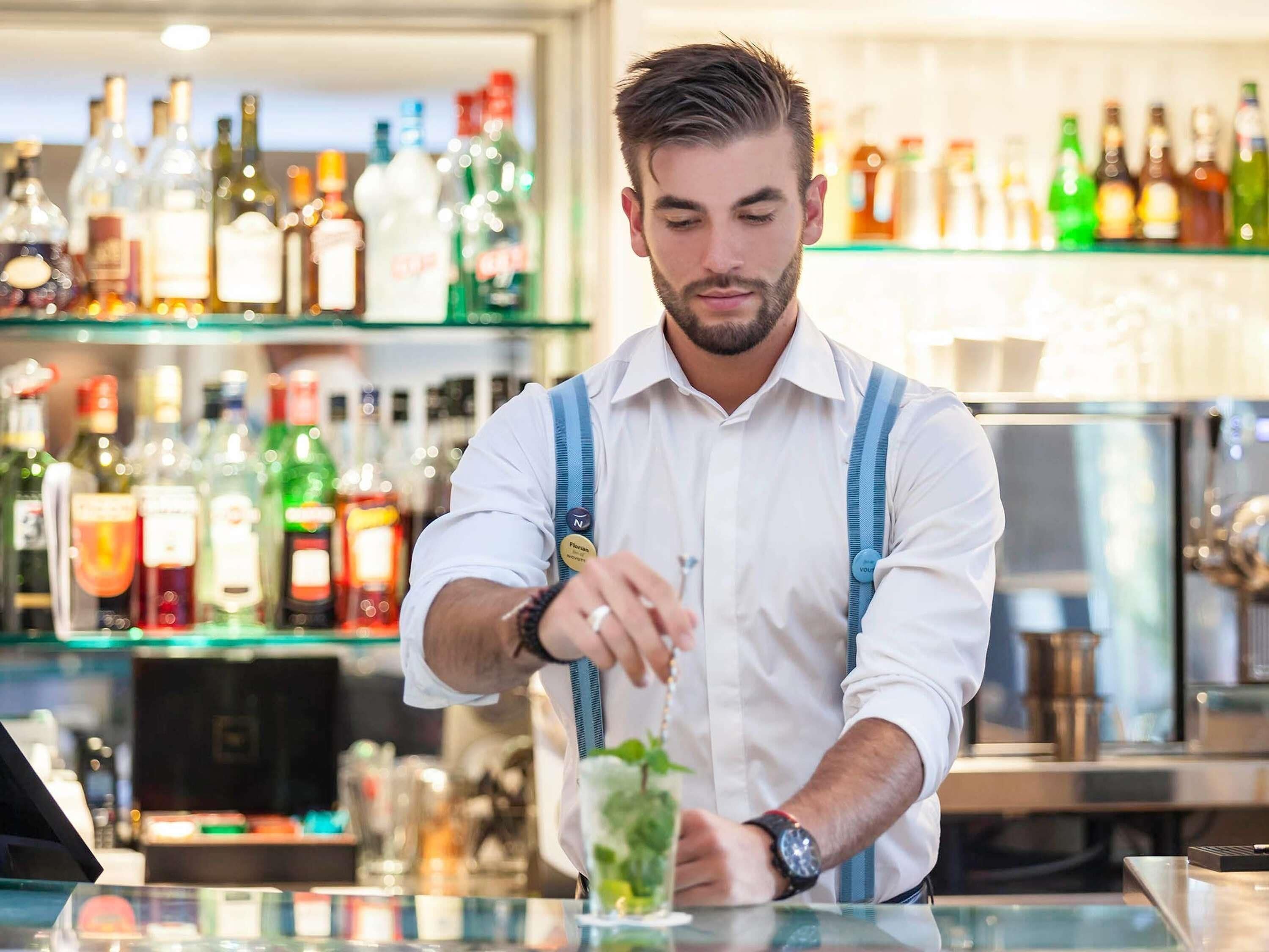 Bar (en la propiedad)