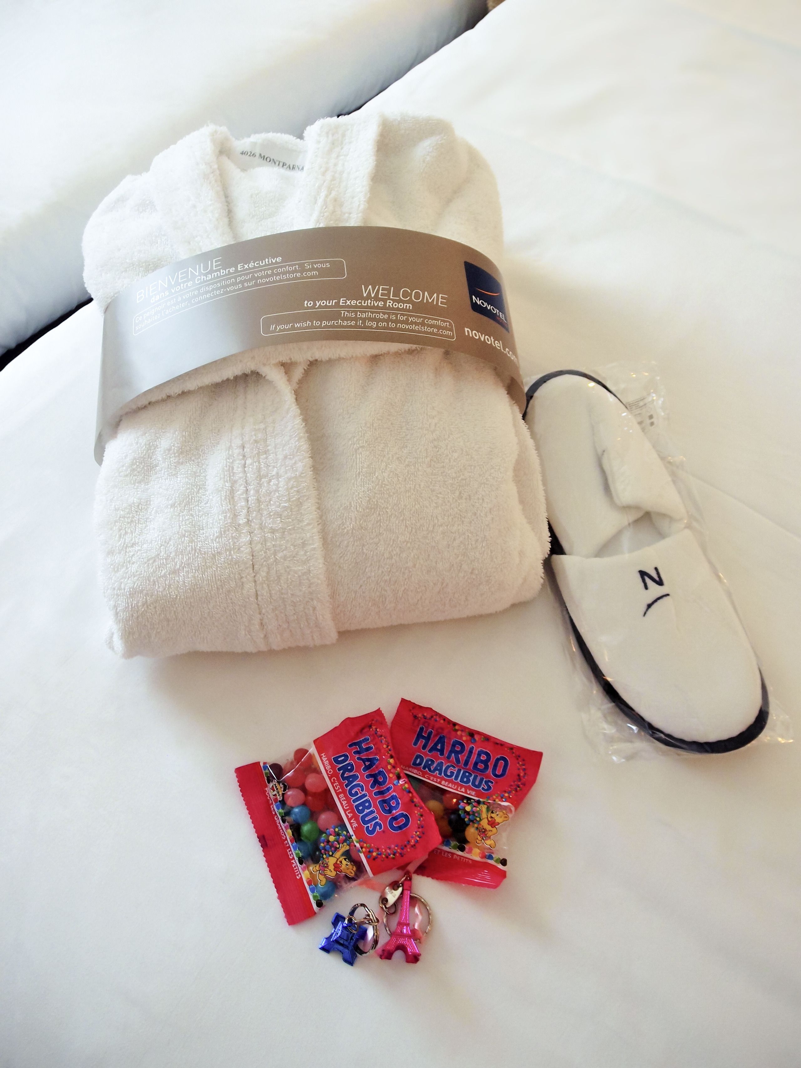 executive room, 1 double bed (paris view) | room amenity