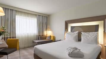 In-room safe, desk, blackout drapes, soundproofing