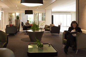 Sala de estar en el lobby