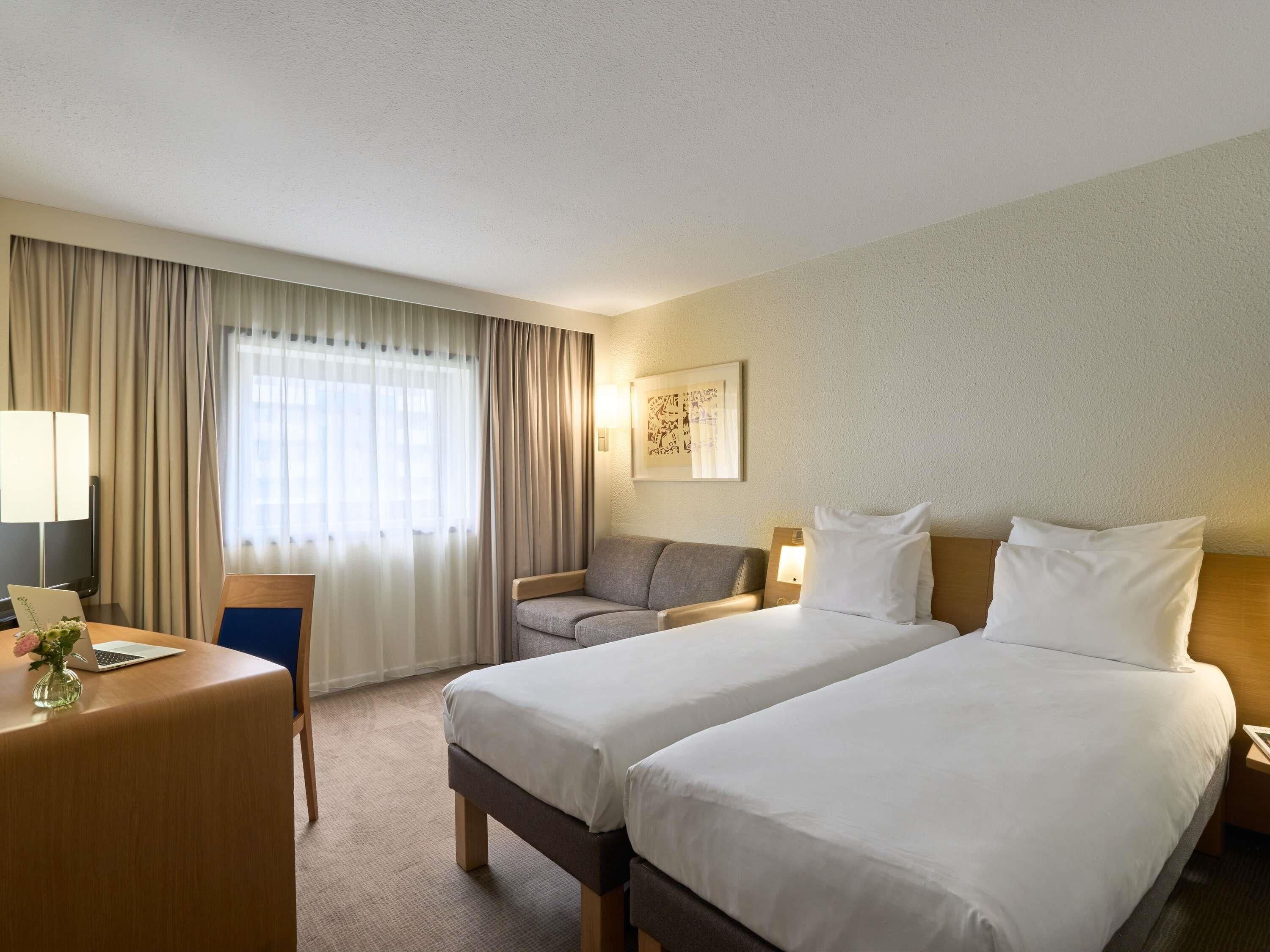 Standard Room, 2 Single Beds | In-room safe, desk, blackout curtains, soundproofing
