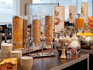 Desayuno buffet todos los días (EUR 20.50 por persona) 