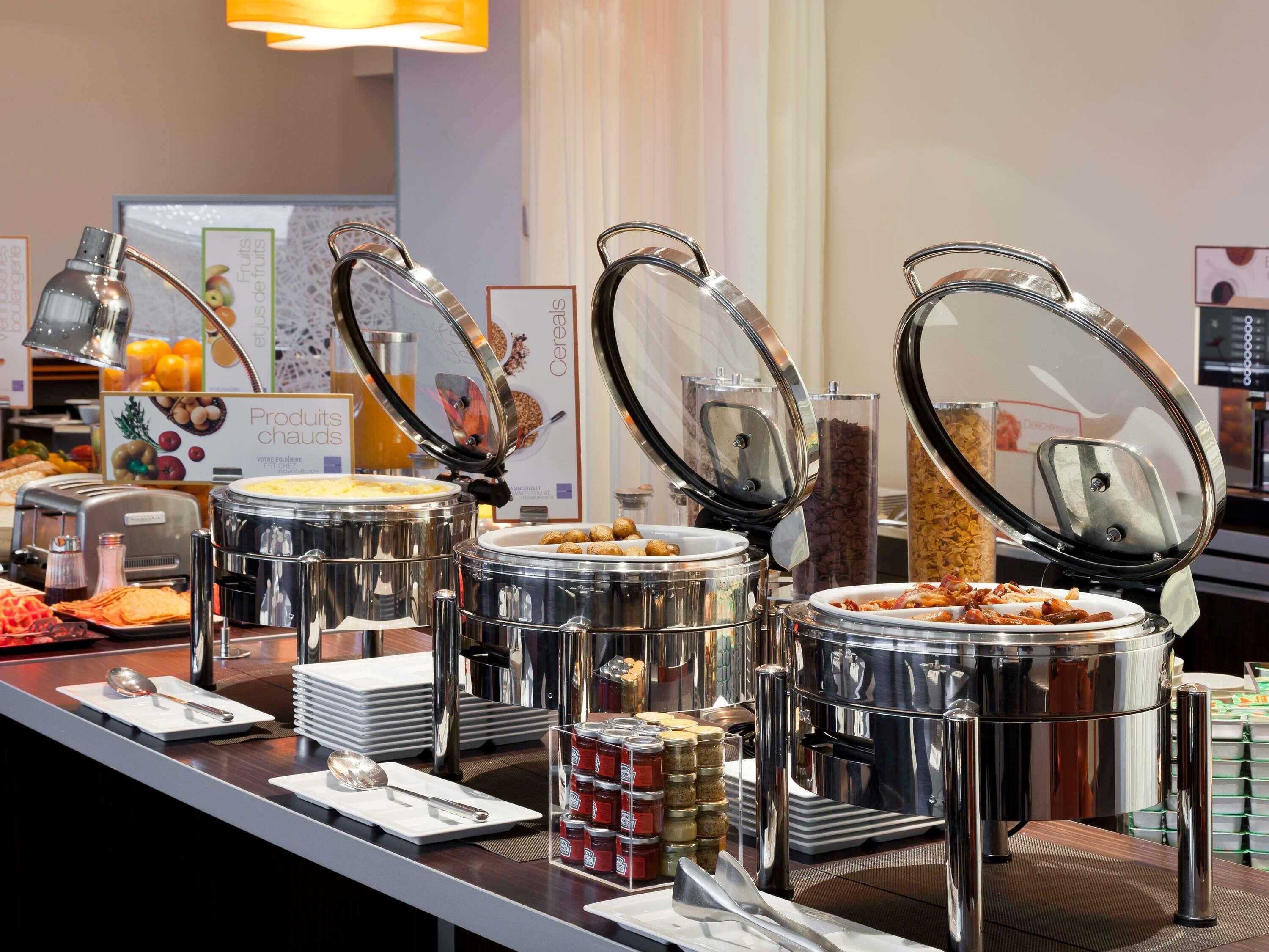 buffet breakfast on weekends (eur 20.50 per person)