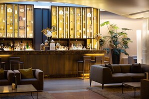 2 bares o lounges, bar junto a la alberca