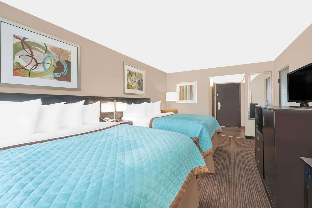 Premium bedding, pillowtop beds, iron/ironing board, free WiFi