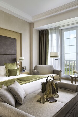Executive-Zimmer, Meerblick | Hochwertige Bettwaren, Minibar, Zimmersafe, Schreibtisch