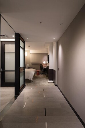 Accessible room | Premium bedding, down duvets, minibar, in-room safe