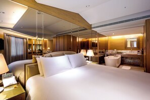 1 bedroom, premium bedding, down comforters, minibar