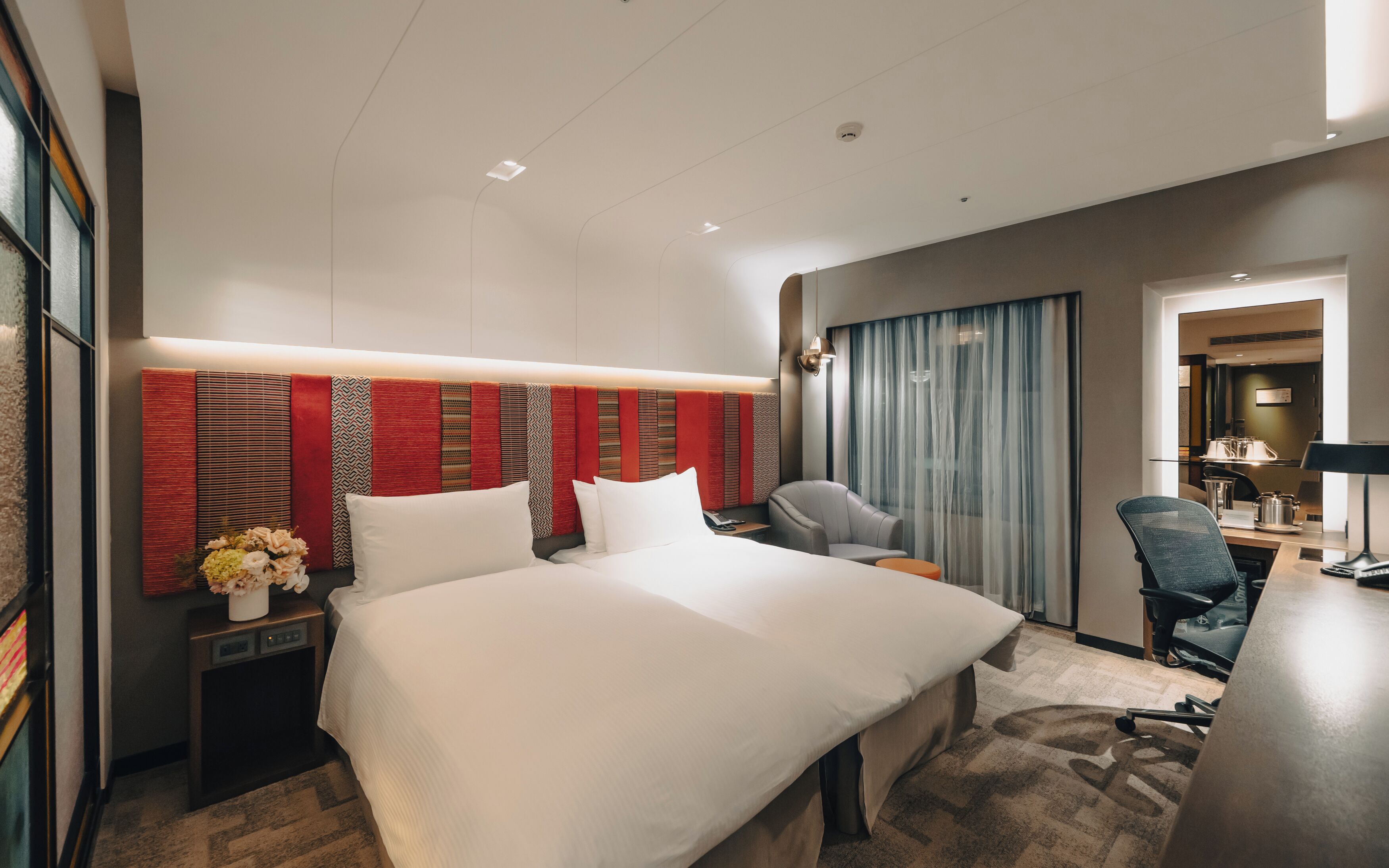 Superior Twin Room, 2 Twin Beds | Premium bedding, down comforters, minibar, in-room safe