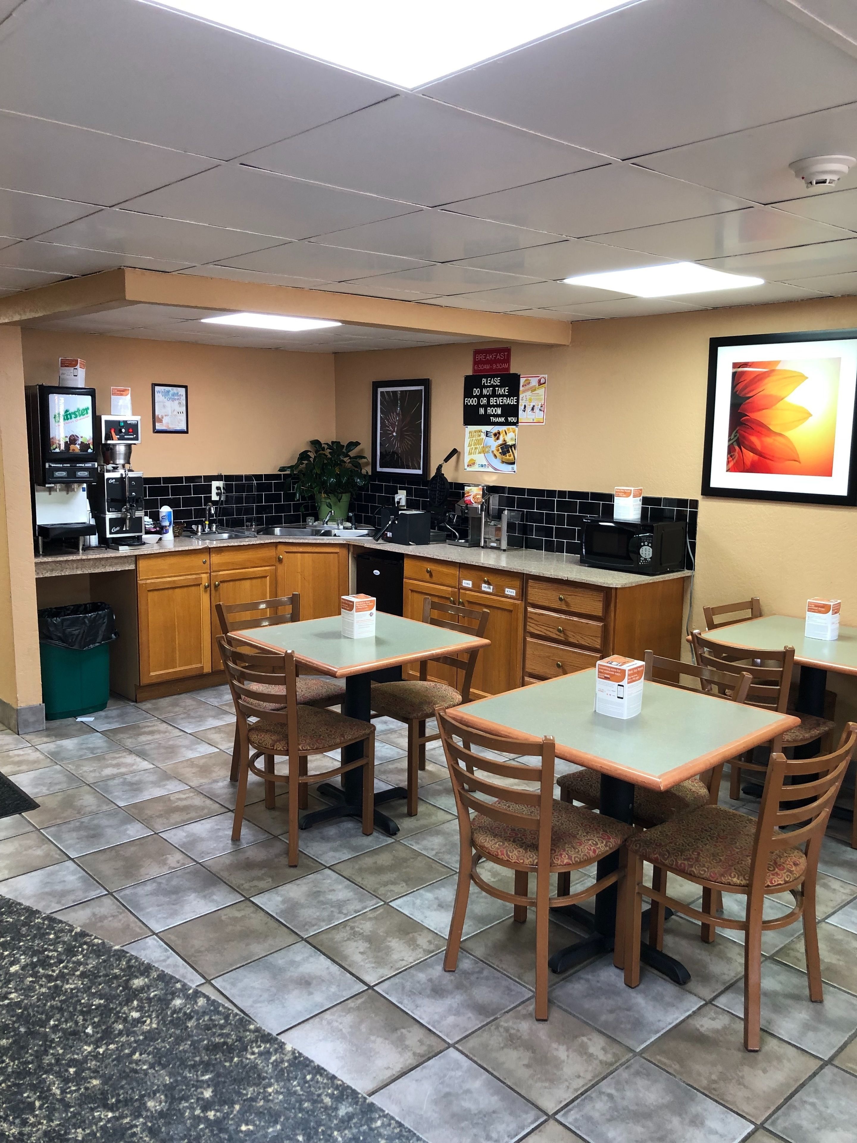 Breakfast area