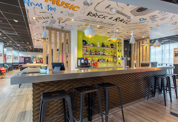 Bar (in der Unterkunft)