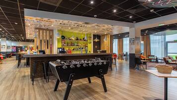 Bar (en el alojamiento)