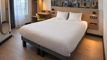 Kahden hengen classic-huone, tupakointi kielletty | Työpöytä, kannettavalle tietokoneelle sopiva työtila, äänieristys