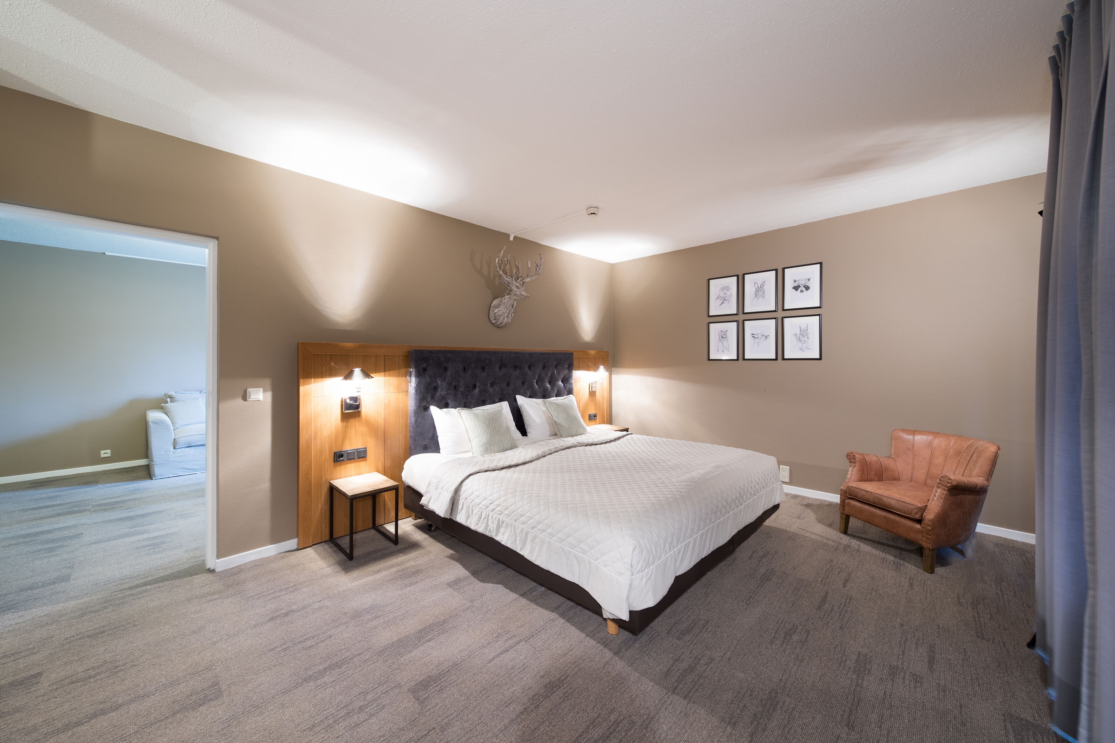 suite | in-room safe, desk, blackout curtains, free wifi