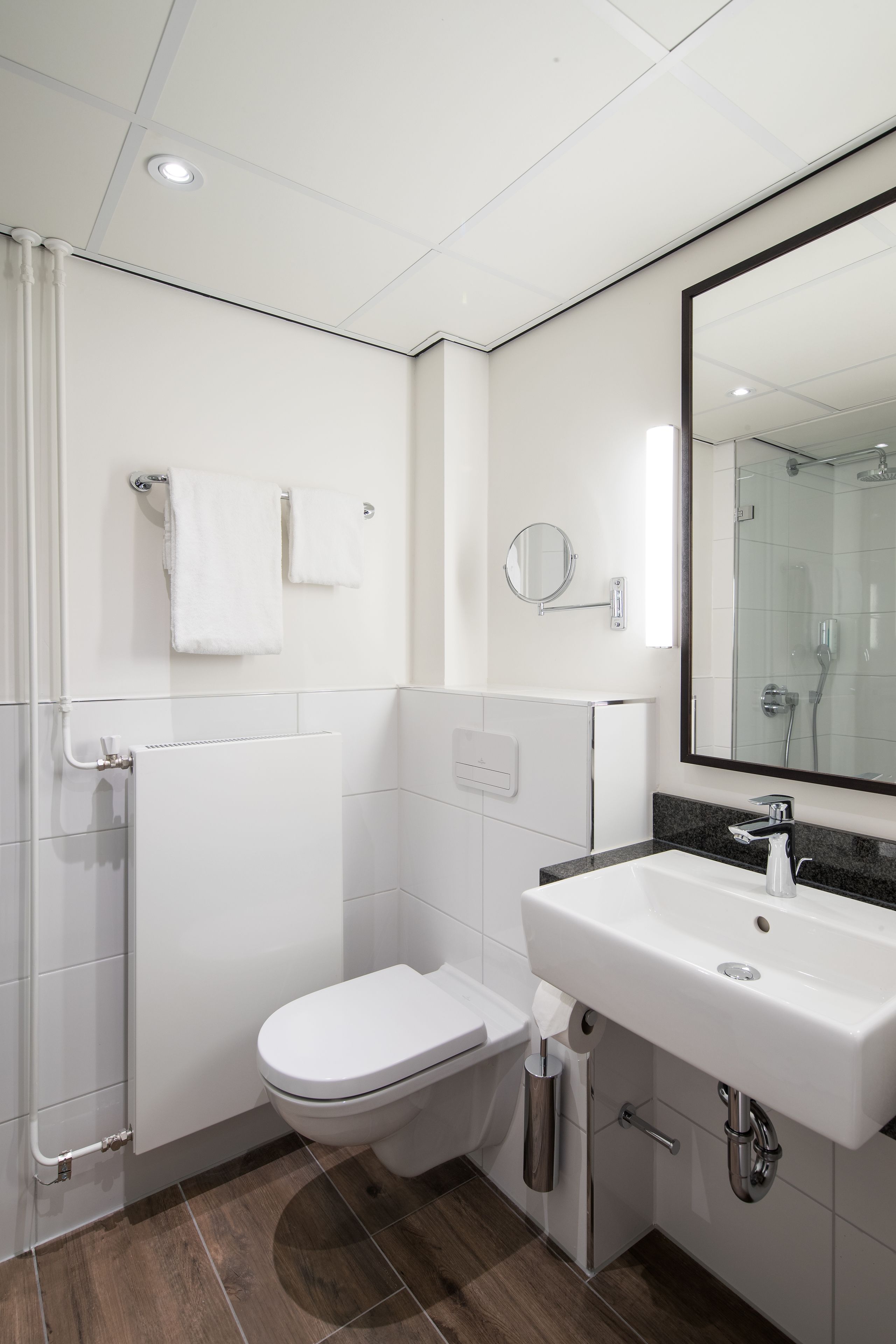 single room | bathroom | shower, free toiletries, hair dryer, towels