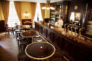 Bar (di hartanah)