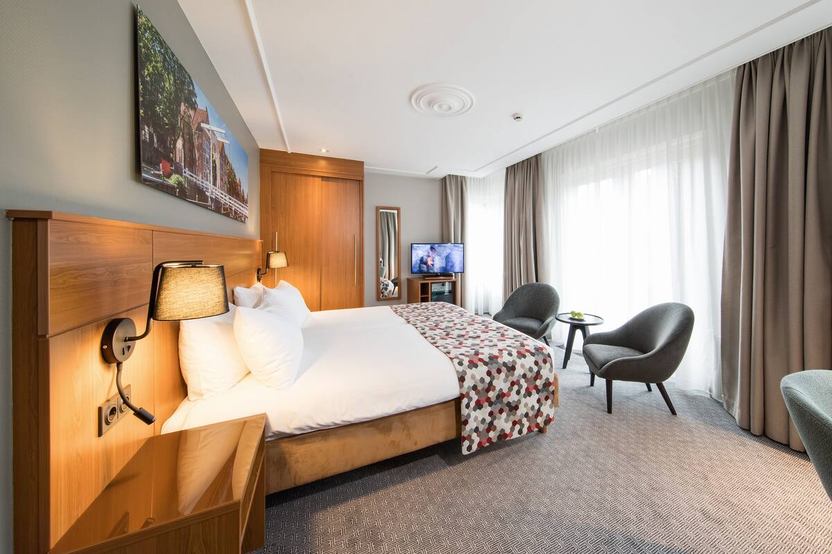 Executive Room
