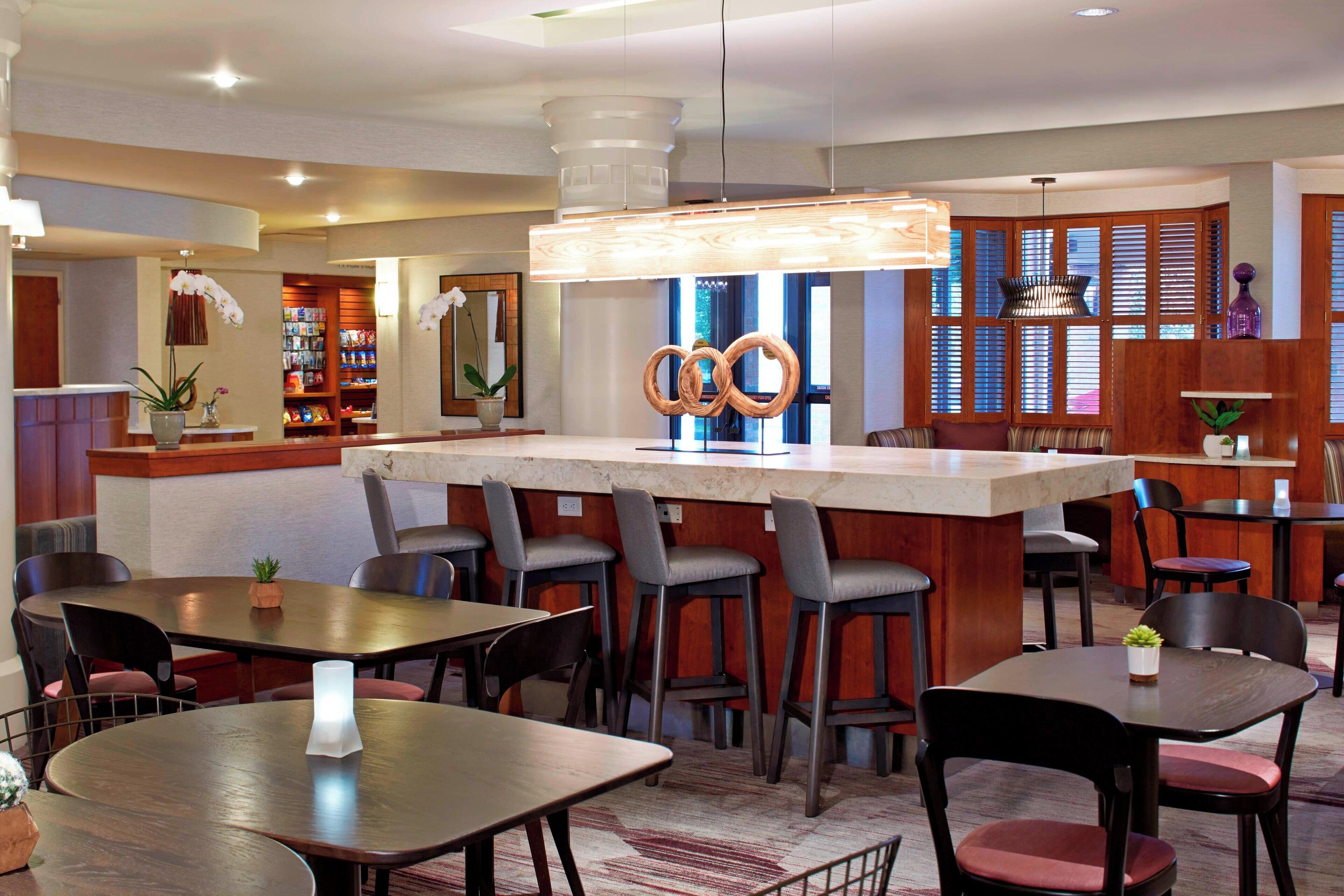 Breakfast served, American cuisine