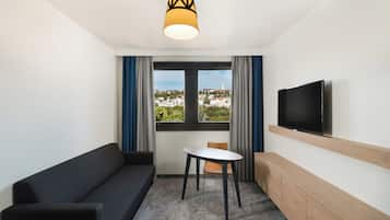 Superior Suite, 1 Queen Bed (Separate Living Room) | Hypo-allergenic bedding, in-room safe, desk, blackout drapes