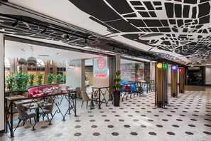 2 Restaurants, Frühstück