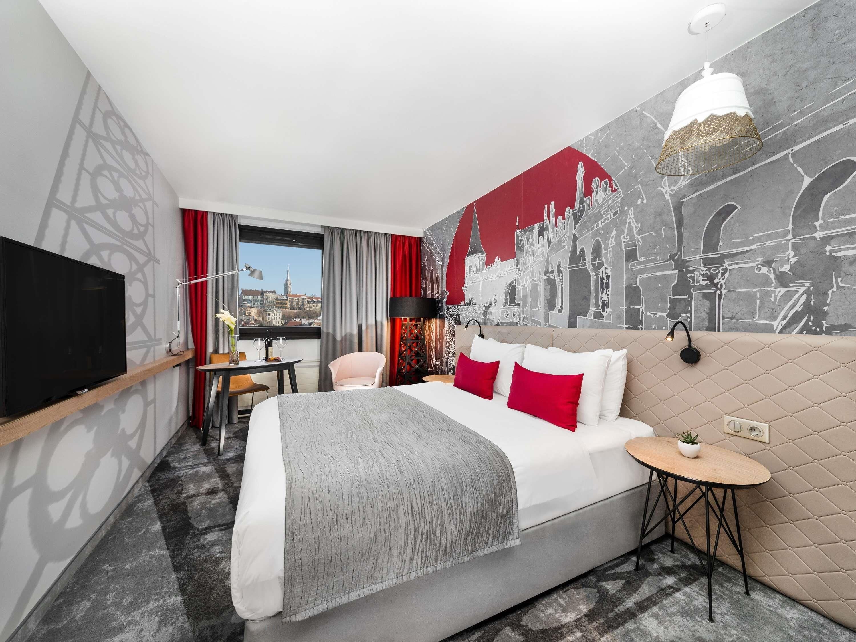 Superior Double Room, 1 Double Bed | Hypo-allergenic bedding, in-room safe, desk, blackout drapes