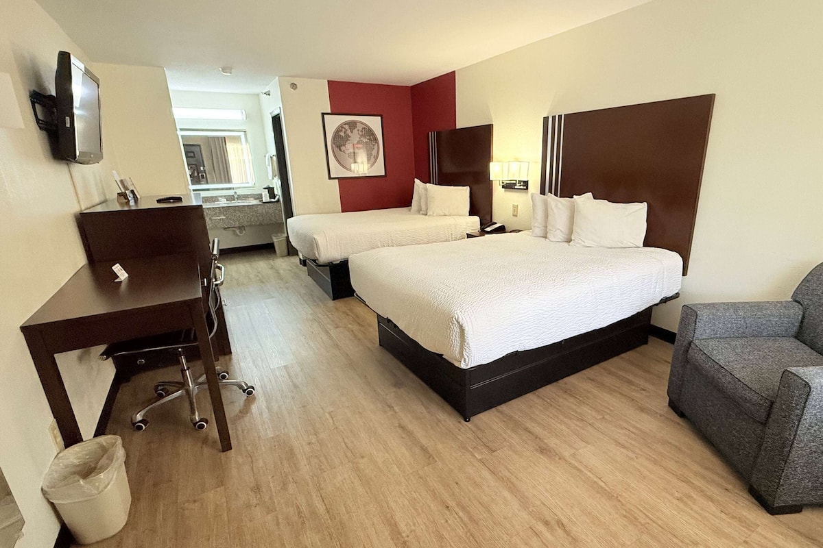 Deluxe Room, 2 Queen Beds