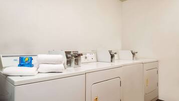 Ruang laundry