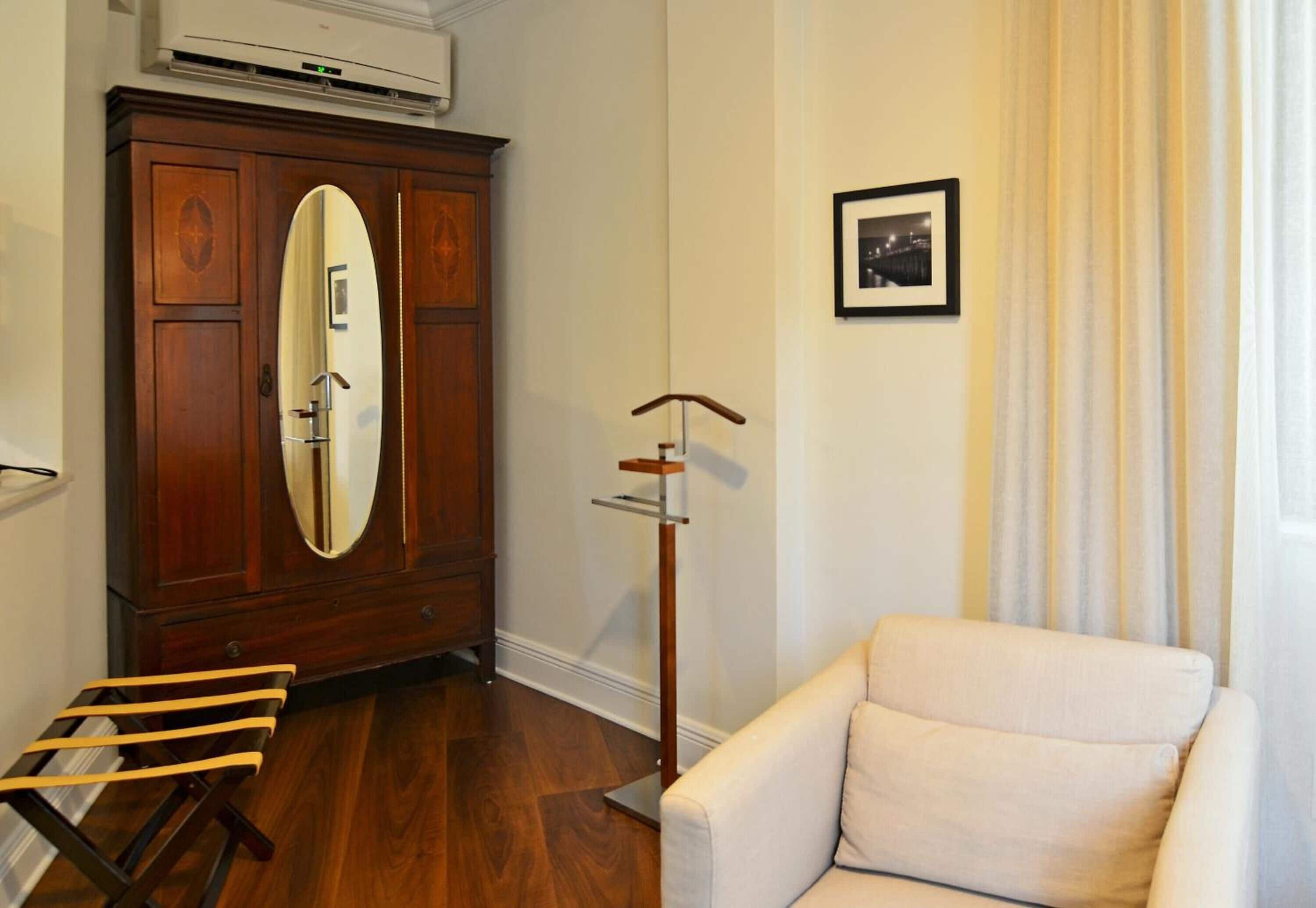 40-inch led tv with satellite channels, tv