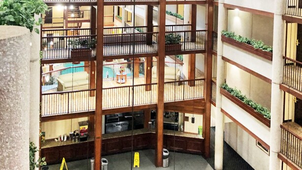 Building design - Quality Inn & Suites Downtown North (Austin)