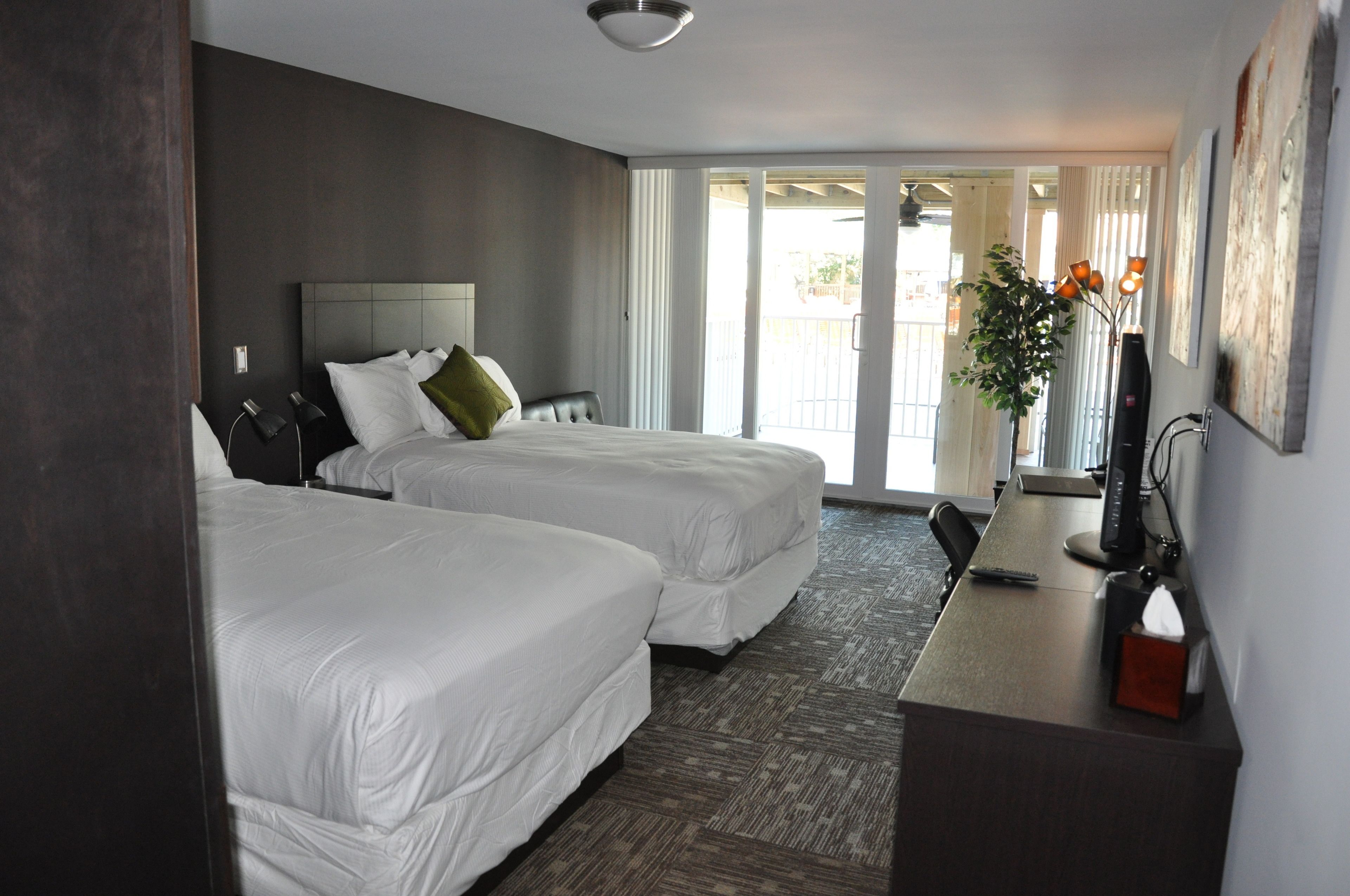 Premium bedding, pillowtop beds, in-room safe, desk