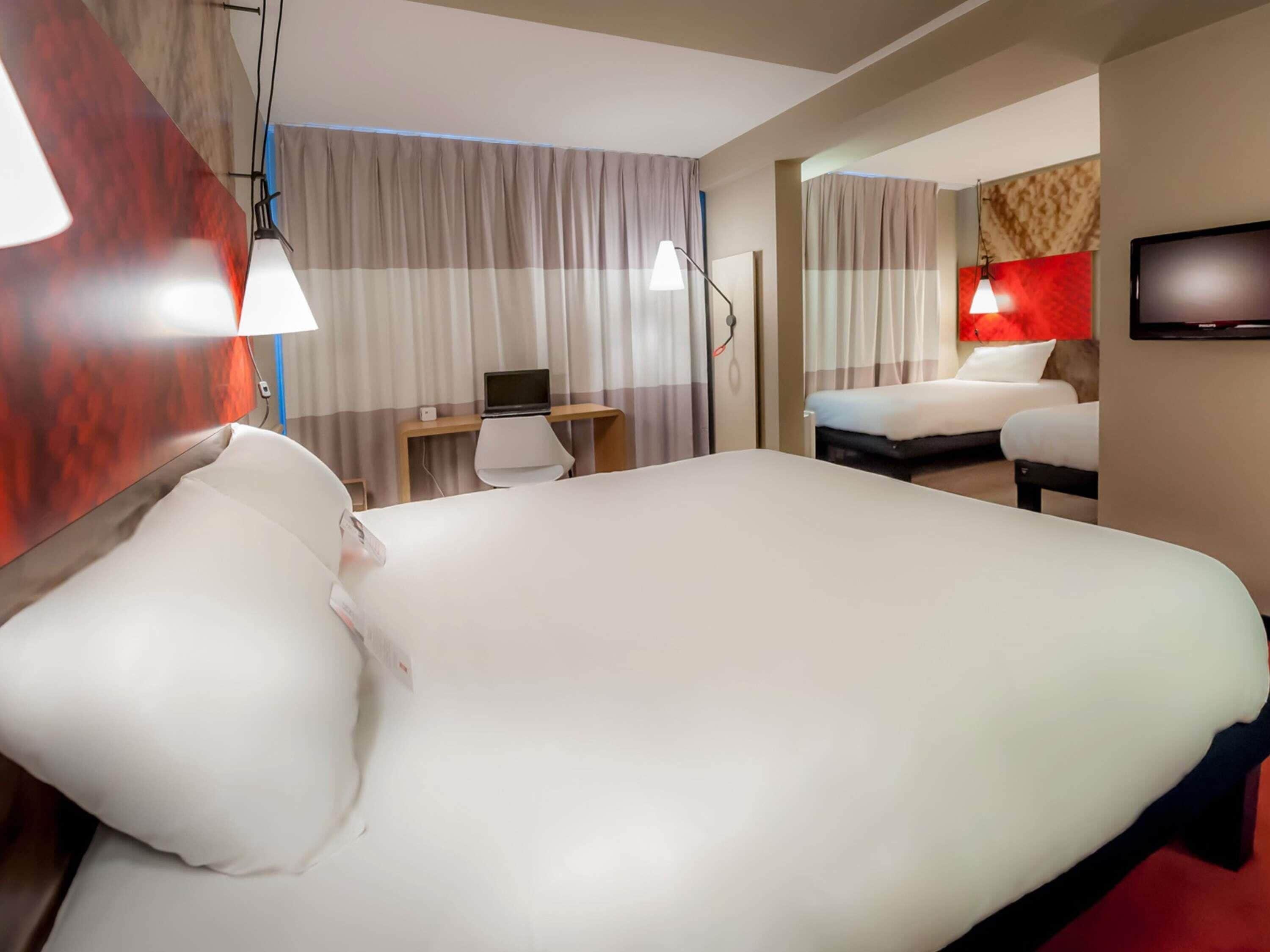 Surmatelas, bureau, espace de travail pour ordinateur portable