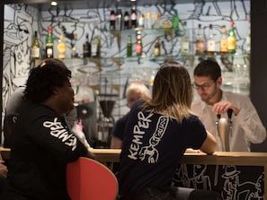 Bar (in der Unterkunft)
