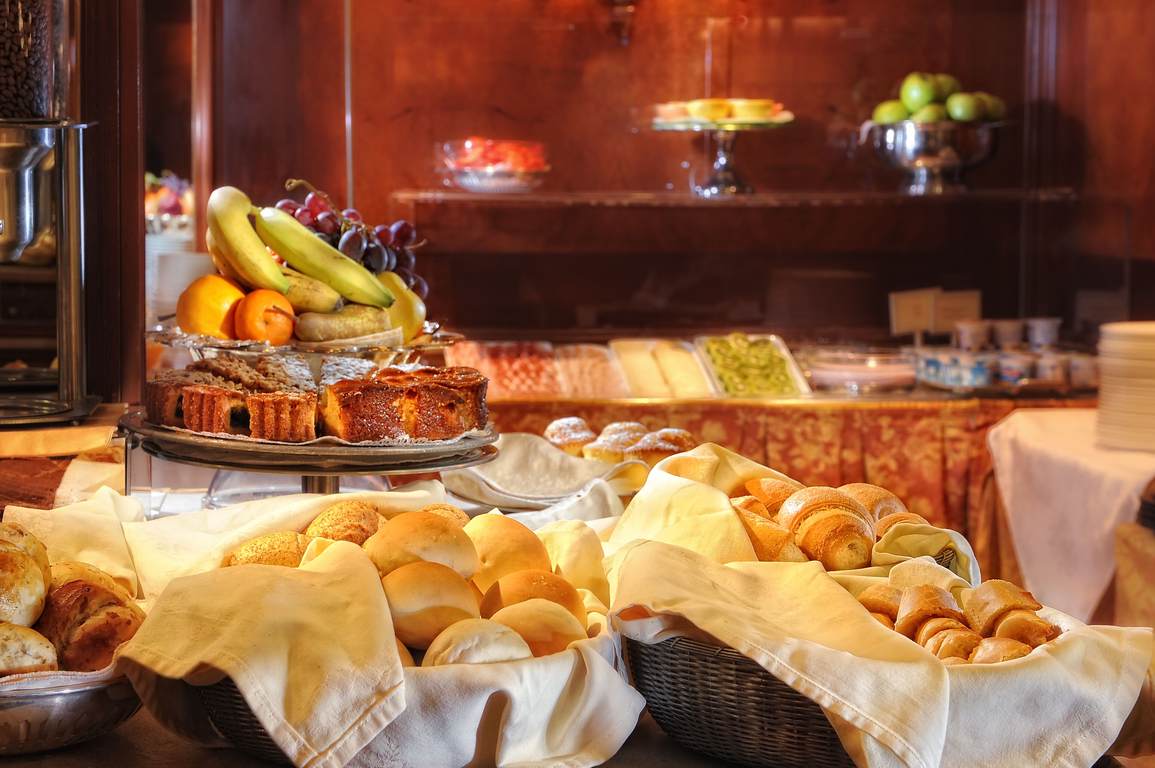 daily buffet breakfast (eur 30 per person)