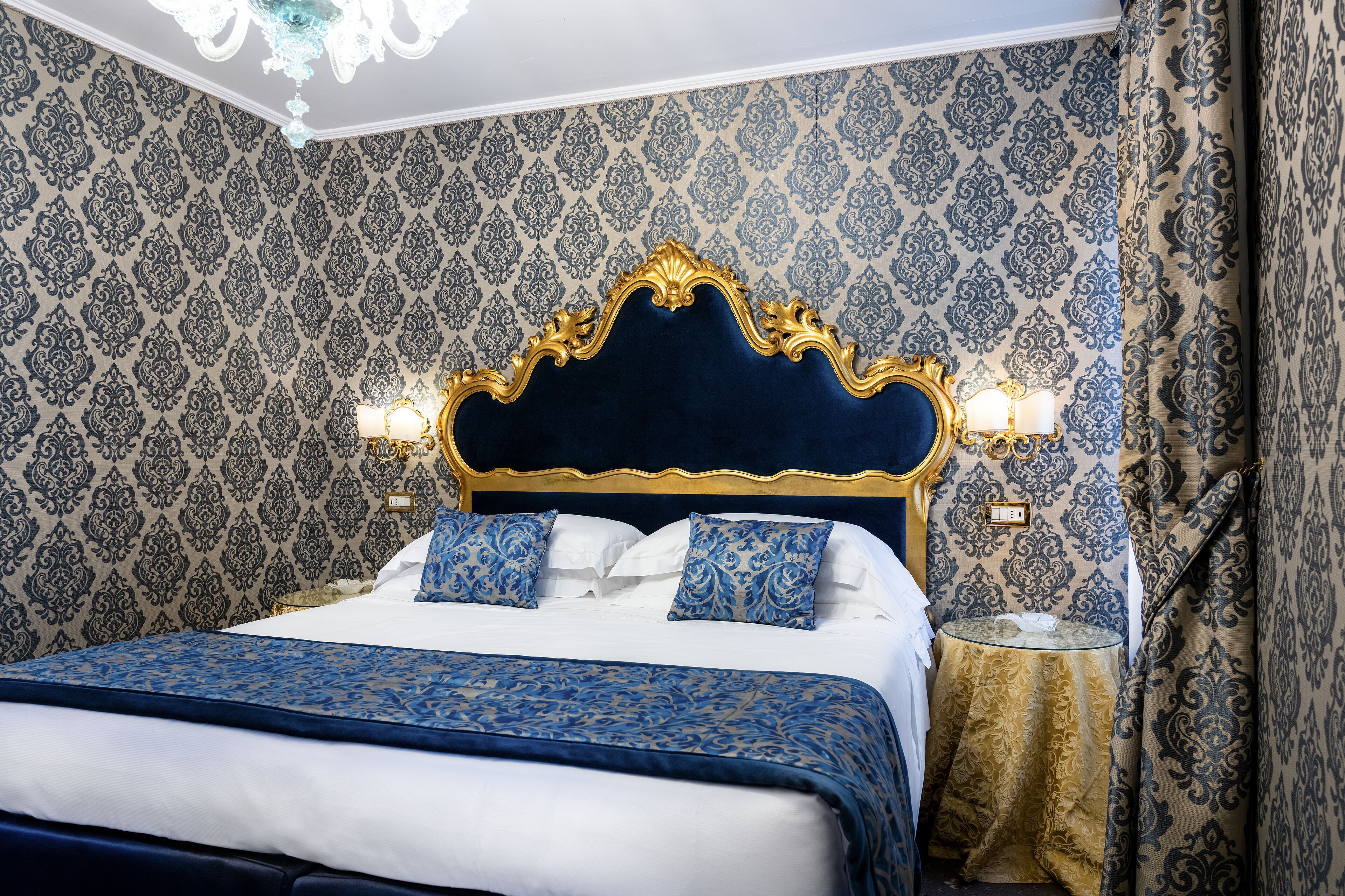 classic room (special) | minibar, in-room safe, individually decorated, individually furnished