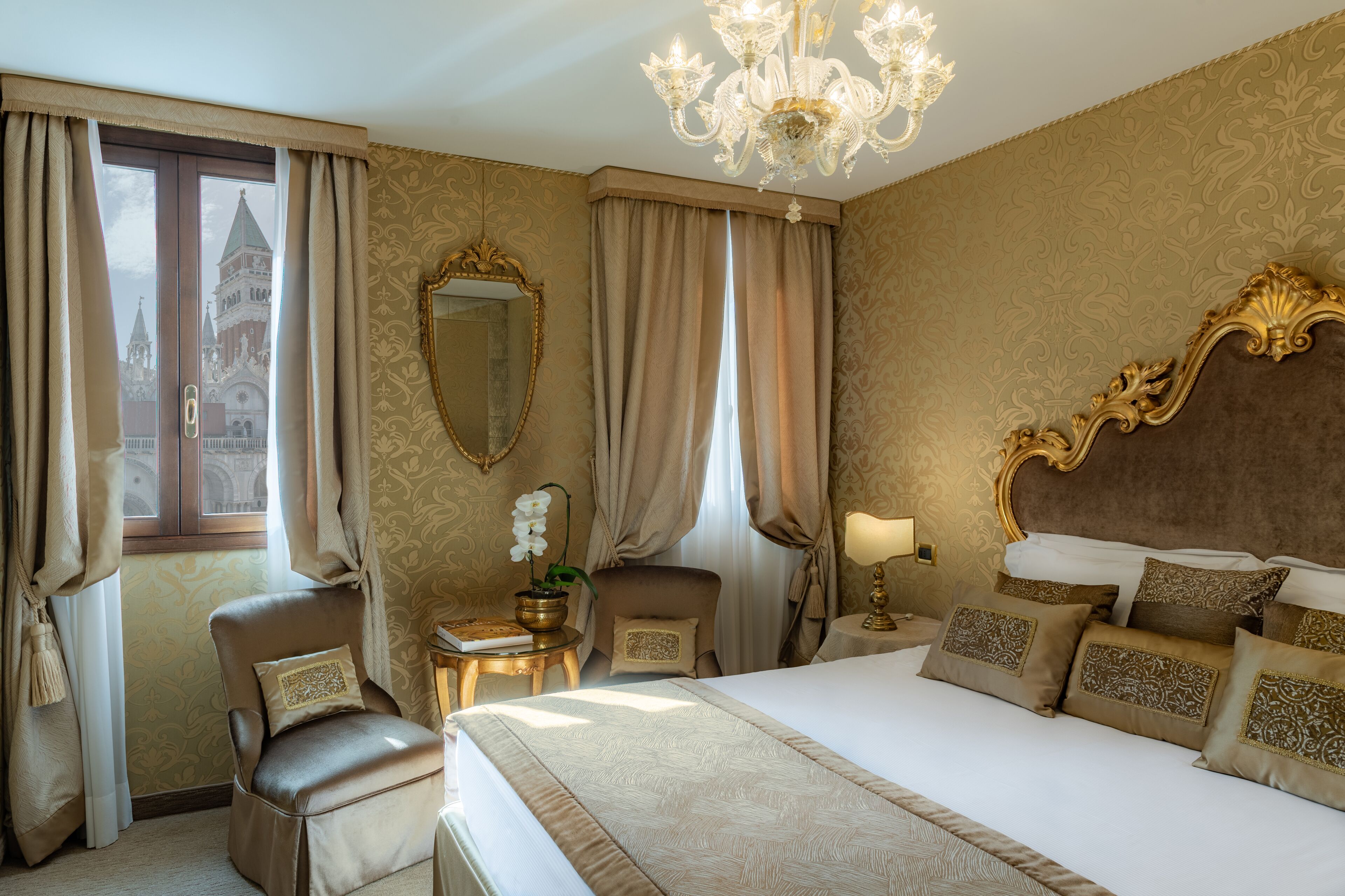 Superior Room (Saint Mark view) | Minibar, in-room safe, individually decorated, individually furnished