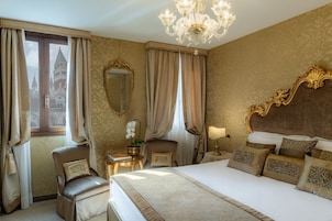 Camera Superior (Saint Mark view) | Minibar, una cassaforte in camera, con stile personalizzato